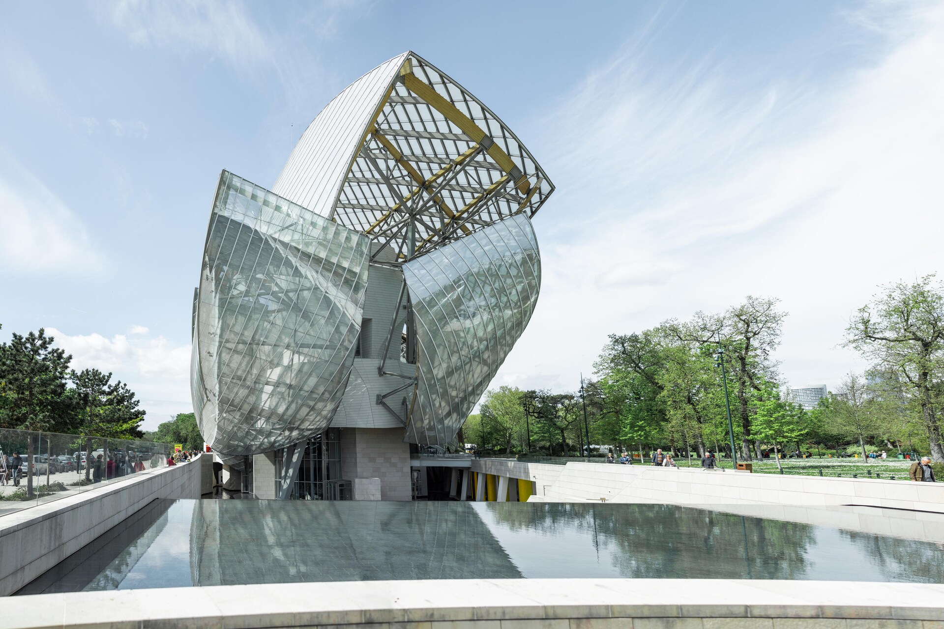 The Louis Vuitton Foundation - Tourism & Holiday Guide